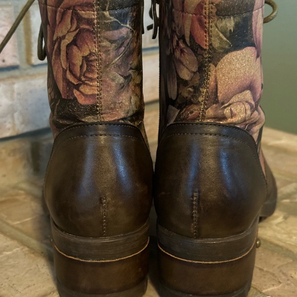 Unique L’Artise floral boots Size 39 - Picture 7 of 7